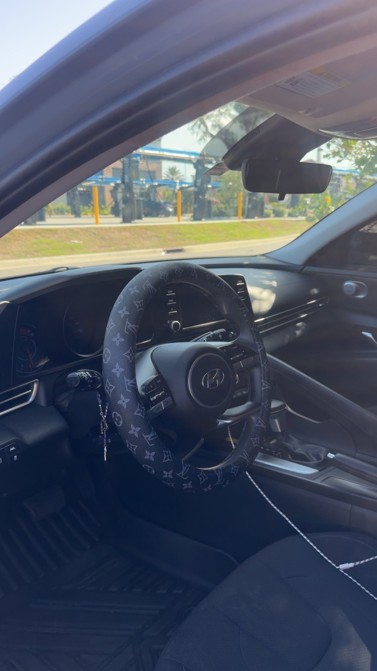 LV Steering Wheel Covers
